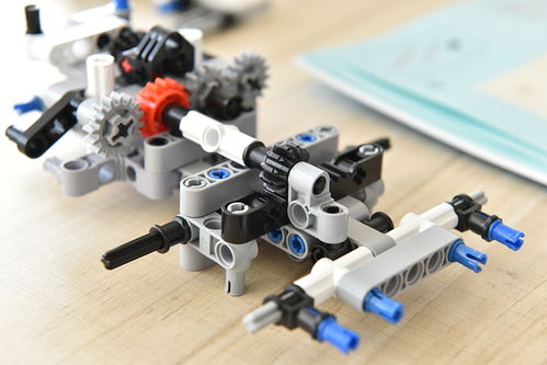 米兔積木工程吊車拼裝實戰(zhàn) 720枚零件精準還原機械魅力